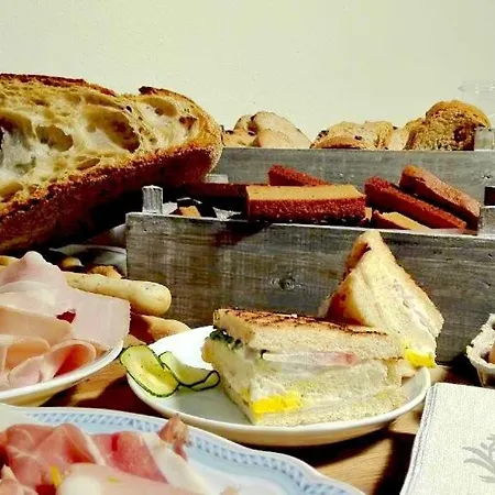 Bed & Breakfast Di Camilla 4*